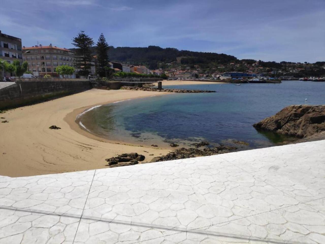 Apartamento Centrico Cerca De La Playa Bueu Exteriér fotografie