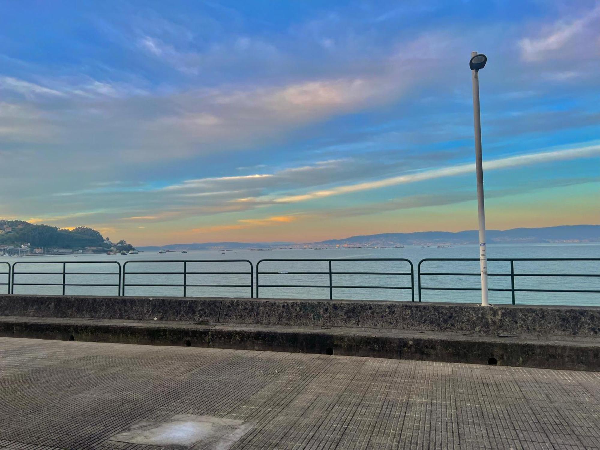 Apartamento Centrico Cerca De La Playa Bueu Exteriér fotografie