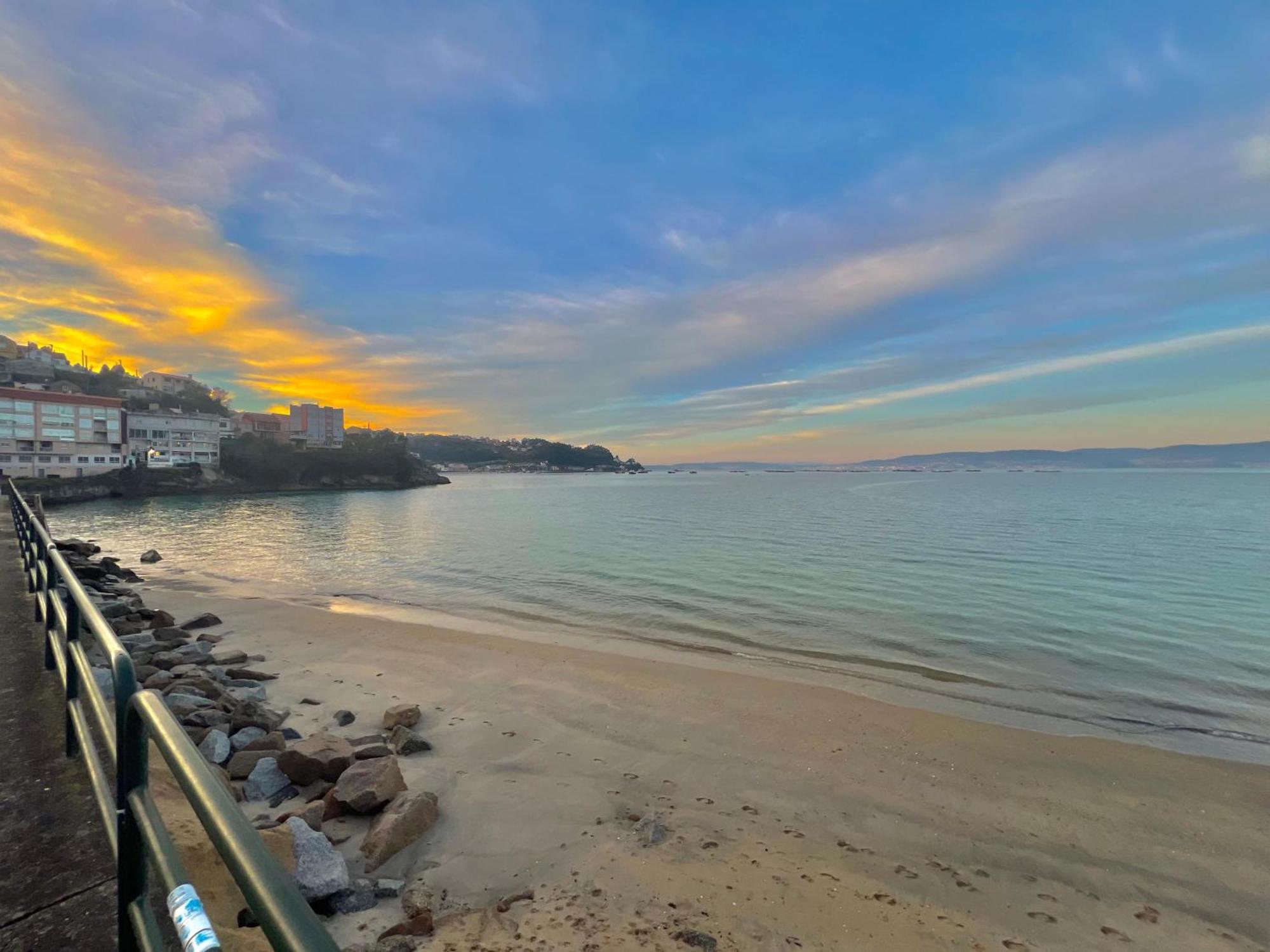 Apartamento Centrico Cerca De La Playa Bueu Exteriér fotografie